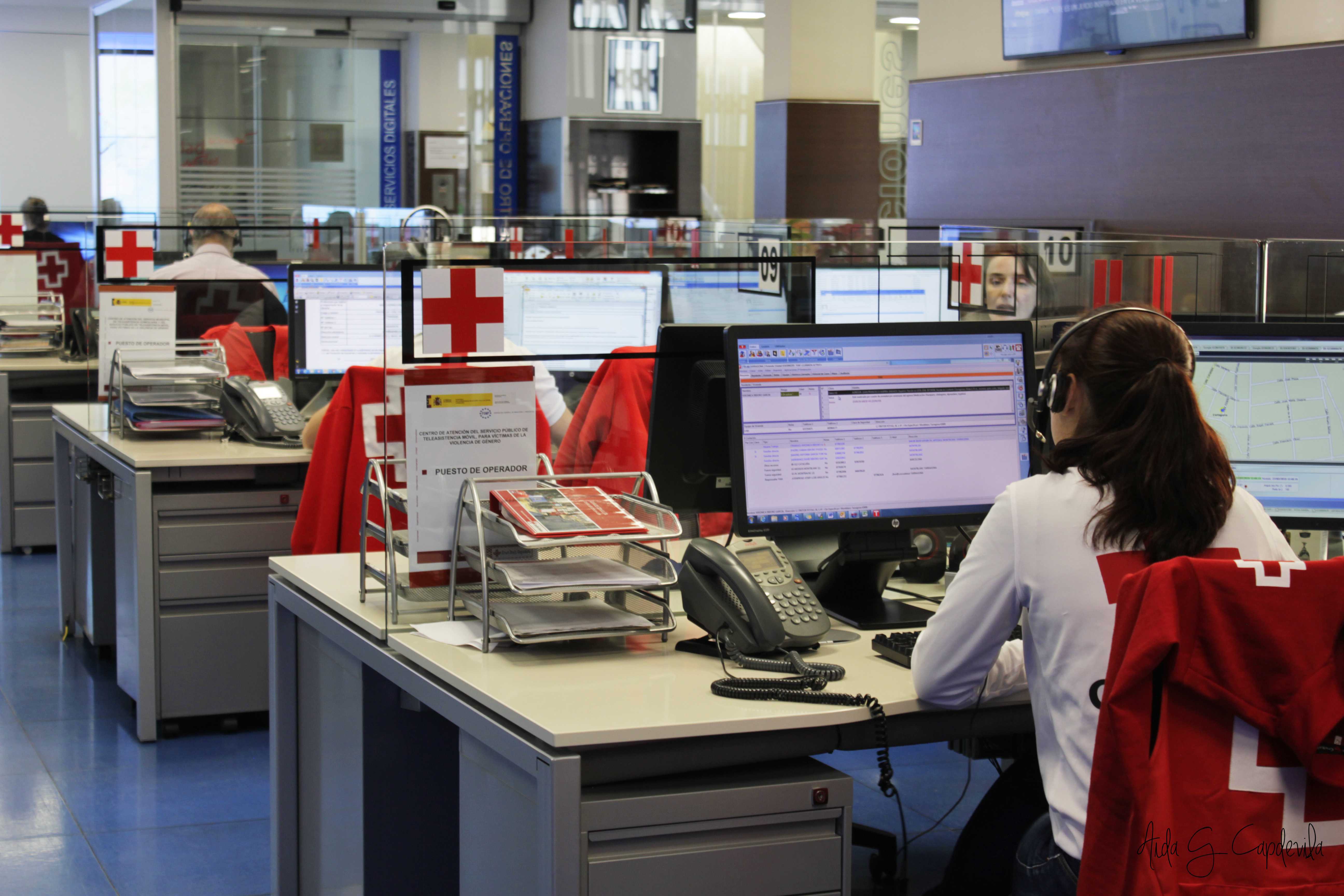Teleasistencia de Cruz Roja: Tranquilidad, seguridad e independencia