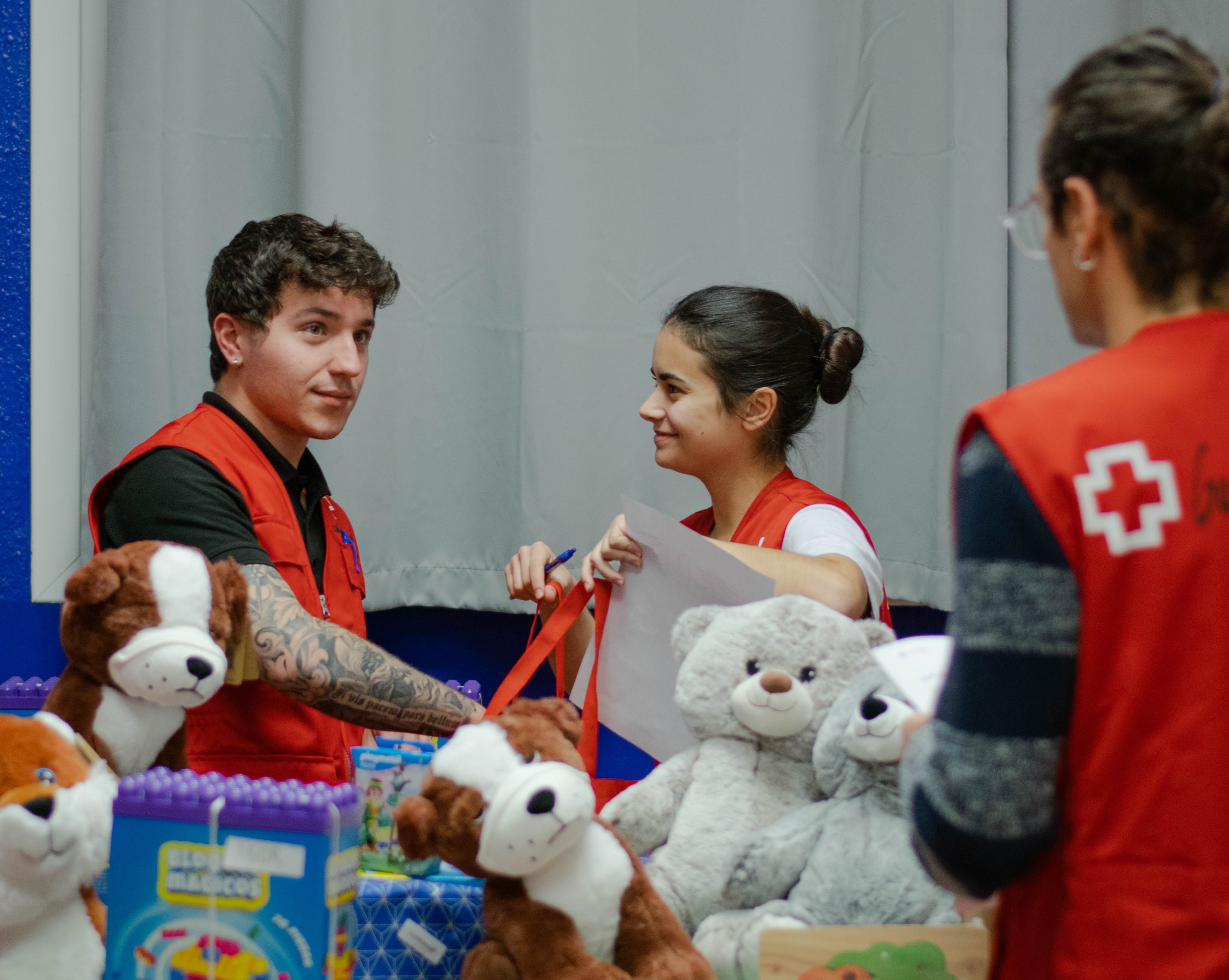 Cruz Roja Juventud entrega 42.000 juguetes en la campaña de ‘El juguete educativo’ más formativa de su historia