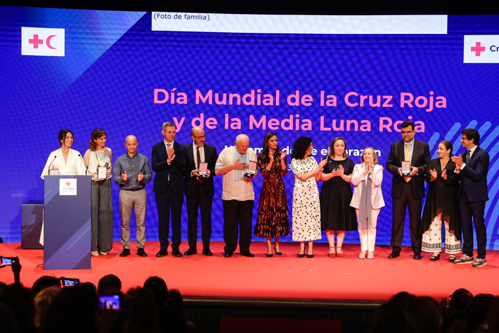S. M. la Reina entrega las Medallas de Oro 2023 de Cruz Roja