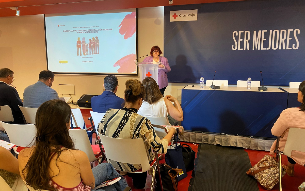 Cruz Roja presenta dos nuevos modelos de intervención para favorecer la crianza y la parentalidad positiva