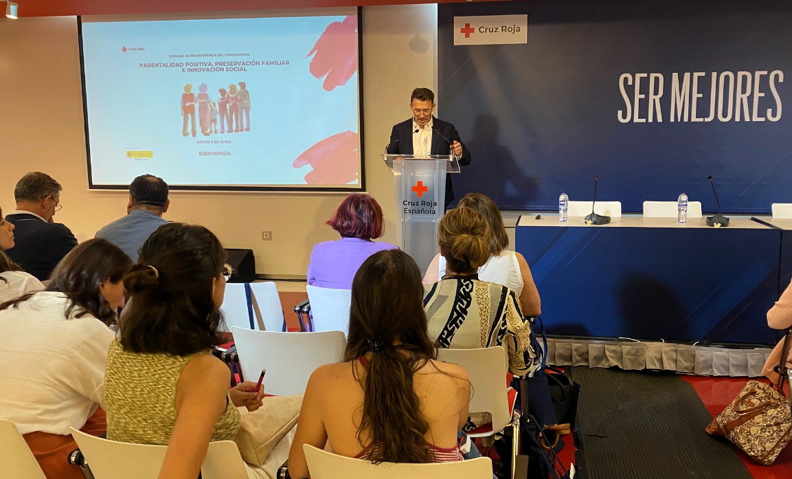 Cruz Roja presenta dos nuevos modelos de intervención para favorecer la crianza y la parentalidad positiva