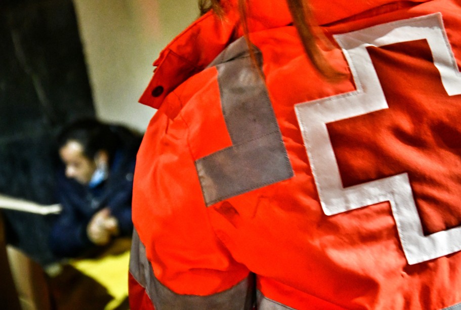 Cruz Roja refuerza su atención a personas sin hogar ante la llegada del frío