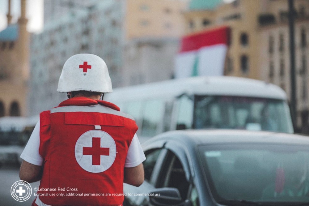 Beirut: La Cruz Roja Libanesa apoya a las personas afectadas en la explosión