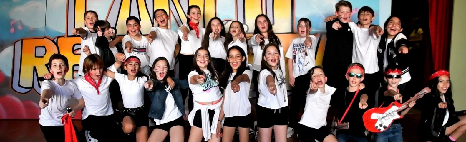 Entender la Cruz Roja a ritmo de pop y rock and roll