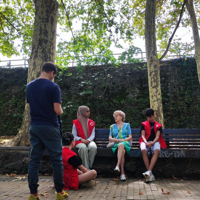 Projecte Porta, una abraçada intergeneracional per entendre com som