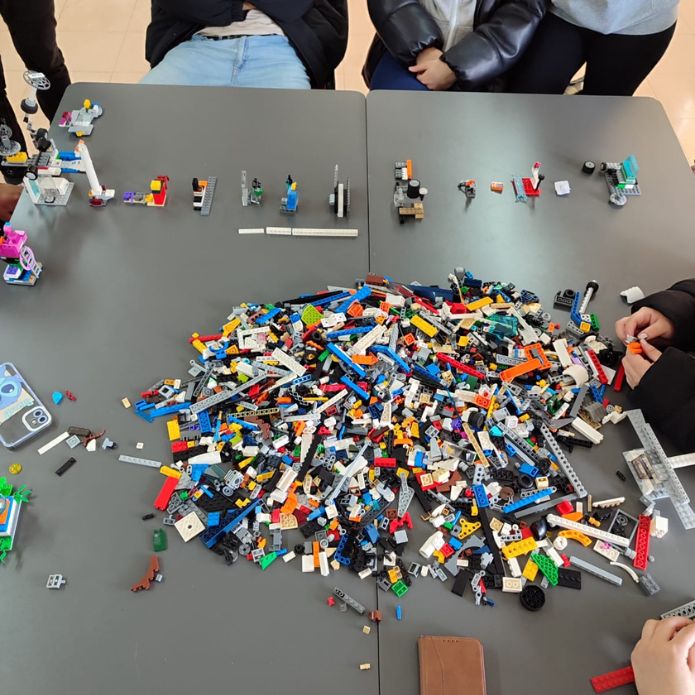 Jugar con Legos para mejorar la empleabilidad