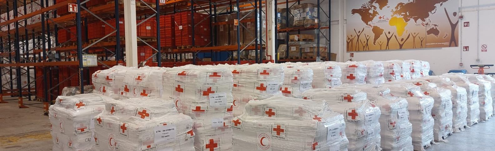 Cruz Roja Española envía 53 toneladas de ayuda humanitaria a Gaza