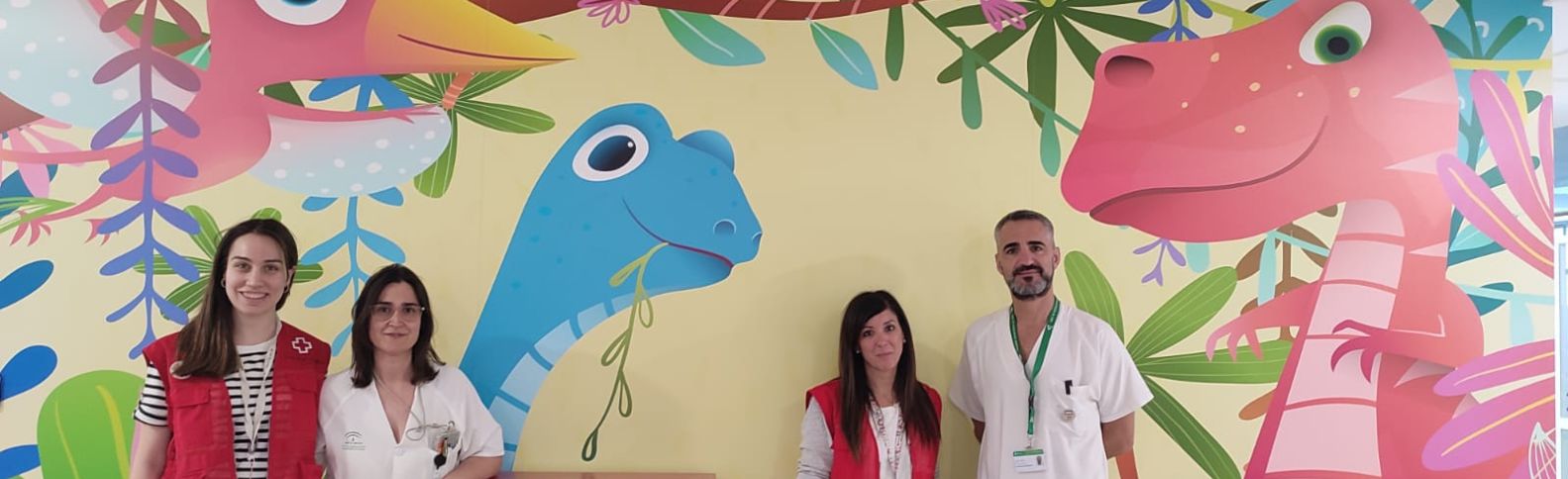 Superheroínas y dinosaurios llenan las paredes del Hospital de Jaén