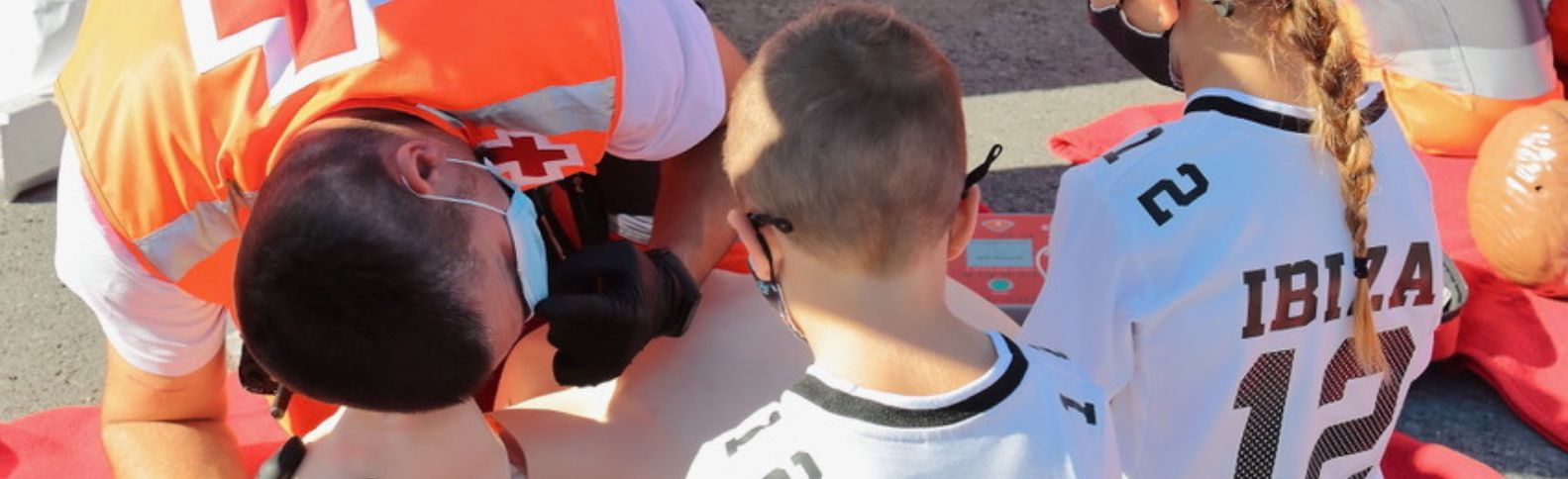 13.000 menores de la UE se formarán en primeros auxilios de la mano de Cruz Roja