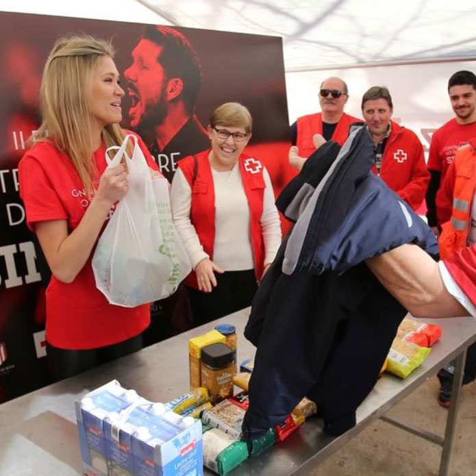 Solidaritat al terreny de joc: Aliances de la Creu Roja amb clubs de futbol